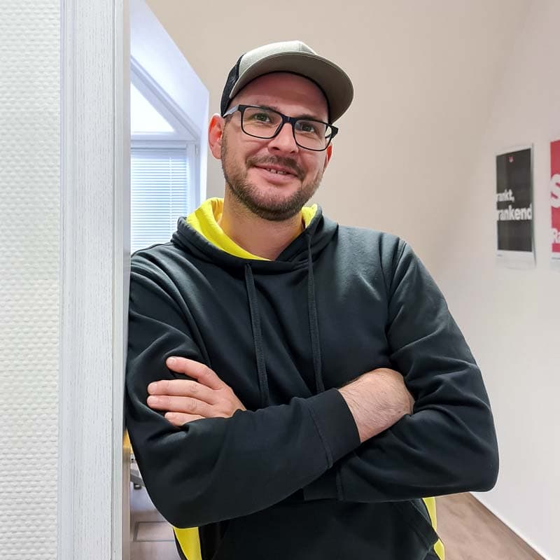 Ansprechpartner der E-Commerce Agentur Christmann Woll im Büro – persönliche Beratung für Online-Shop-Projekte