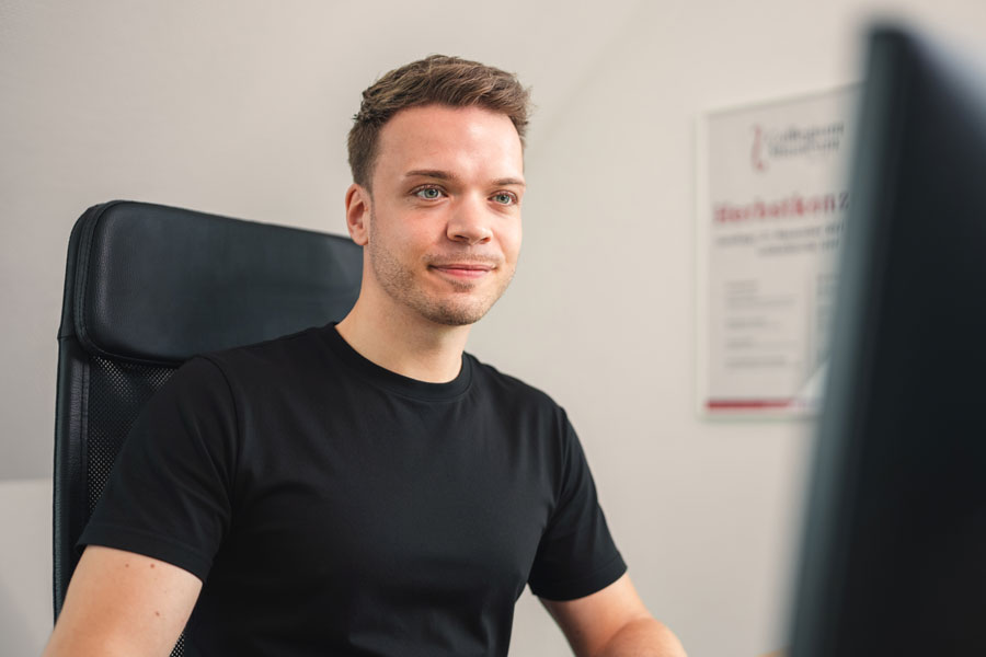 Dennis Lingott, Ansprechpartner für Logodesign, cw.marketing in Leer, Ostfriesland